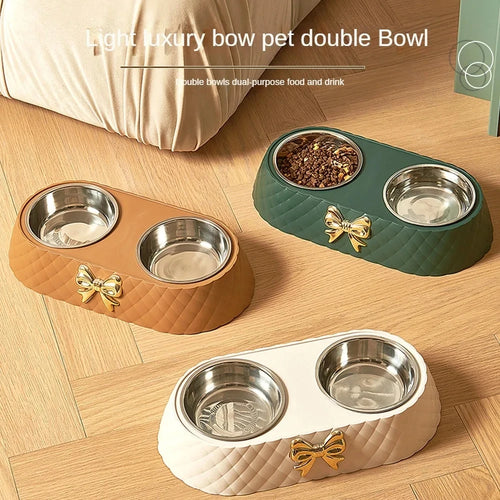 Double pet feeding bowl en matériaux luxe avec des bols en acier inoxydable pour chien et chat, nourriture et boisson.